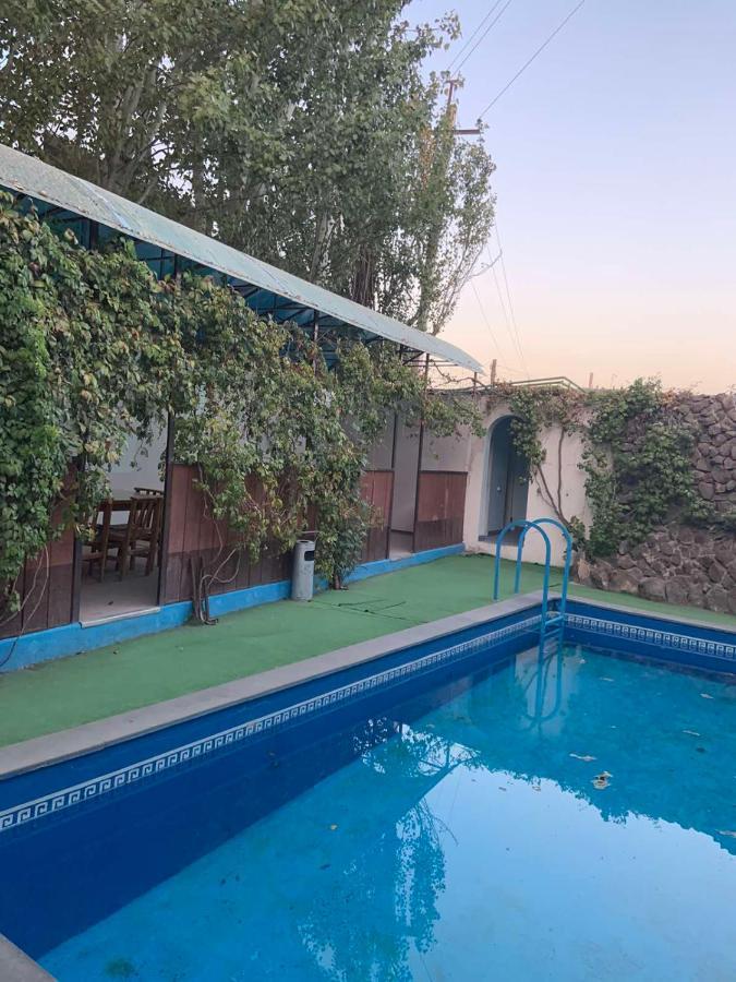 Tnak Hotel Jerevan Buitenkant foto