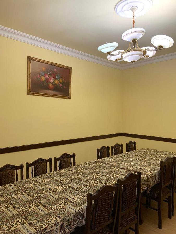 Tnak Hotel Jerevan Buitenkant foto