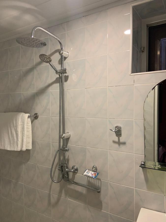 Tnak Hotel Jerevan Buitenkant foto